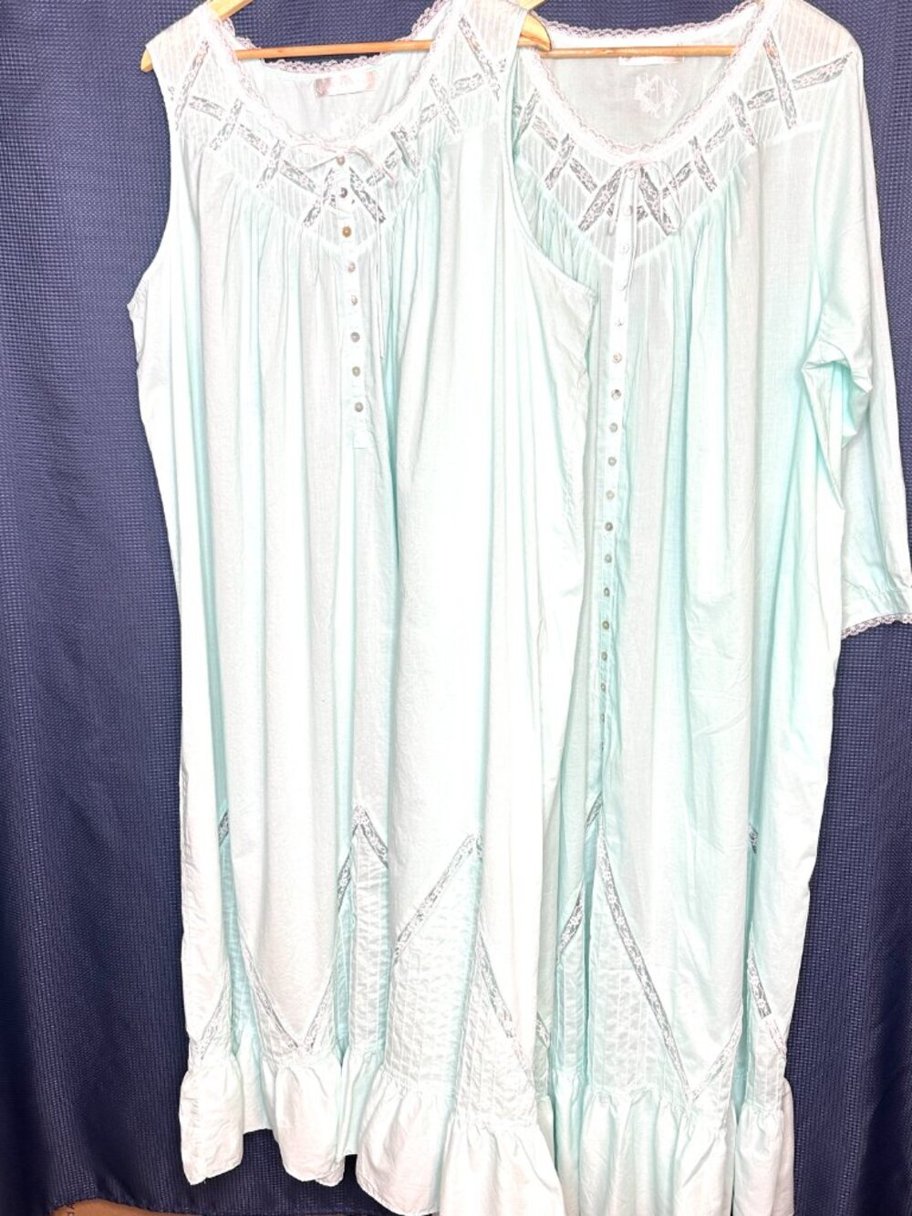 Eileen West Cotton Lawn Long Gown & Robe Set, X-Large Timeless Dainty Logo Soft - Picture 2 of 13